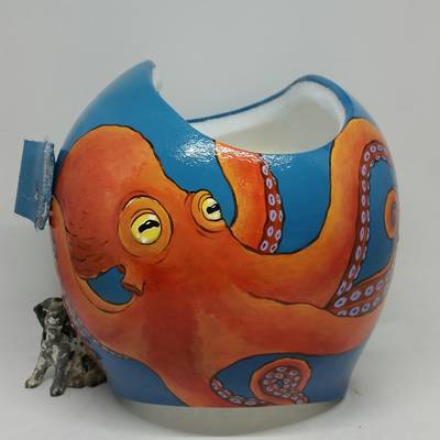 Custom helmet painted by Lazardo Art